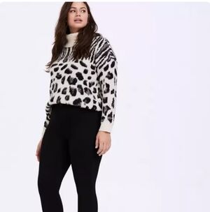 Nwot TORRID 3x White Mixed Animal Print Turtleneck Sweater